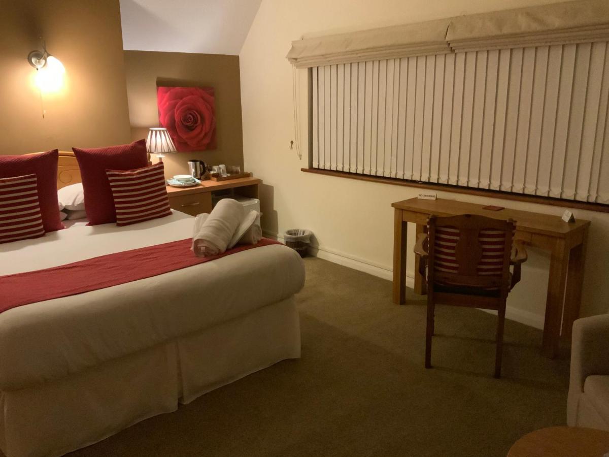 The Bridge Guest House Coltishall Exterior photo